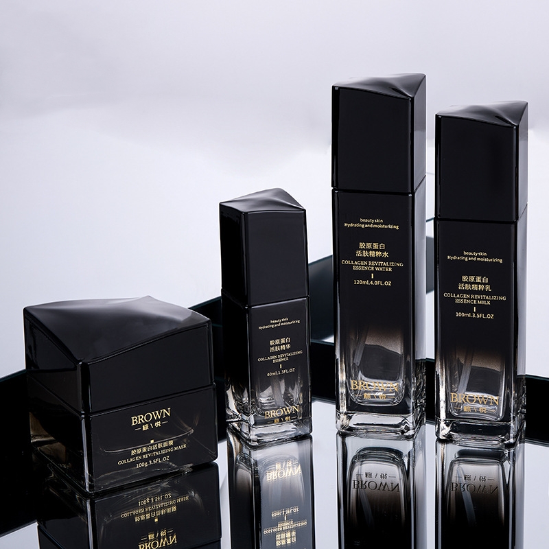 Balang krim kaca persegi yang unik dengan reka bentuk tudung yang dibangkitkan untuk pembungkusan kosmetik